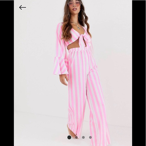 Tie Front Beach Set - Picture 1 of 5